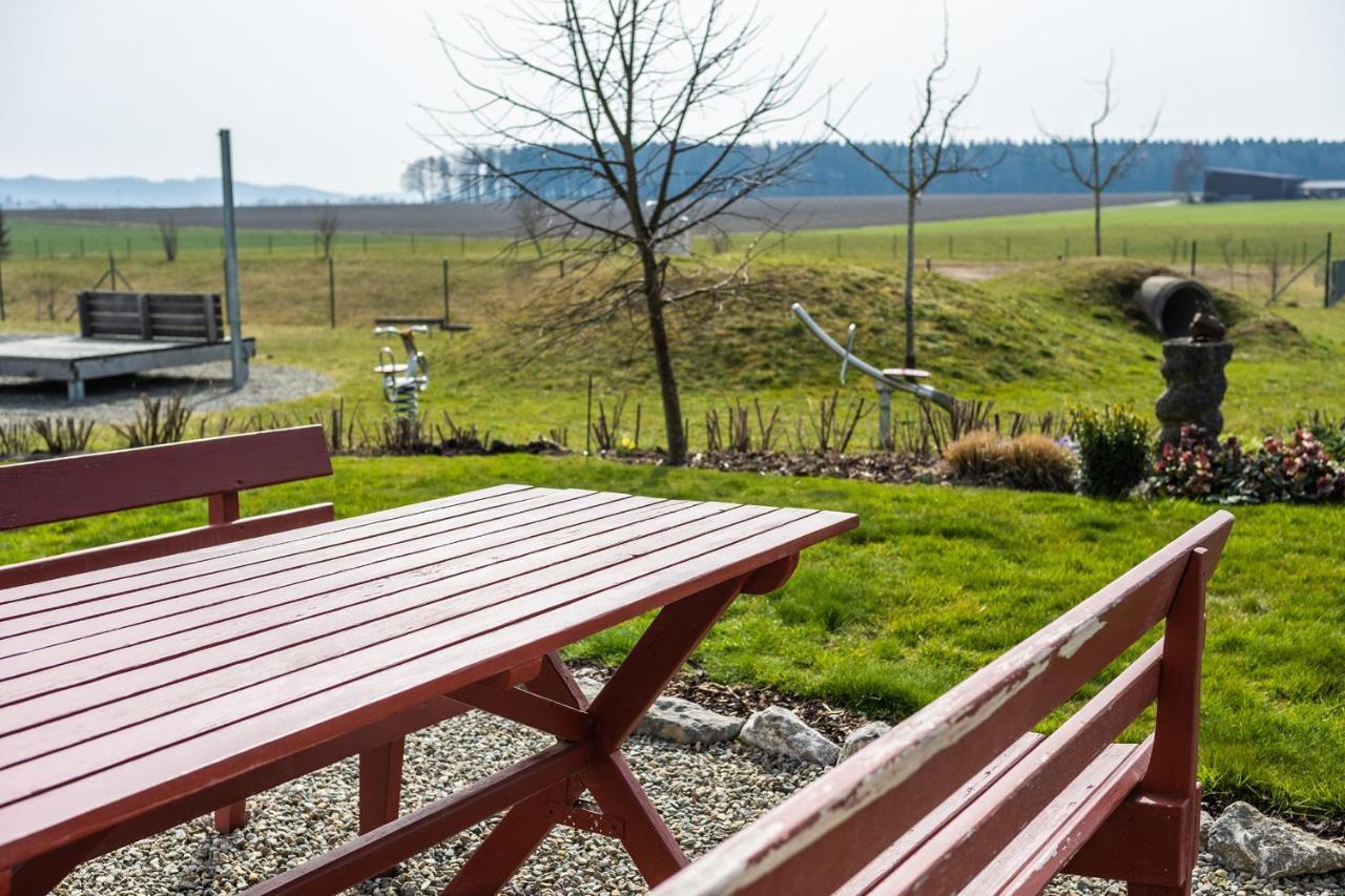 Ruhige Ferienwohnung Mit Panoramablick Ingoldingen Екстериор снимка